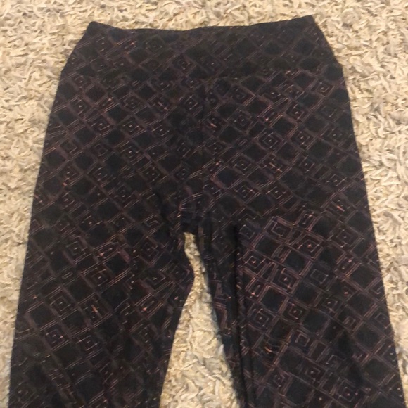 LuLaRoe legging - Picture 2 of 2